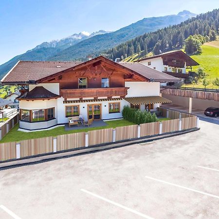ניוסטיפט אים סטובאיטל Apartment In Neustift In A Quiet Location מראה חיצוני תמונה